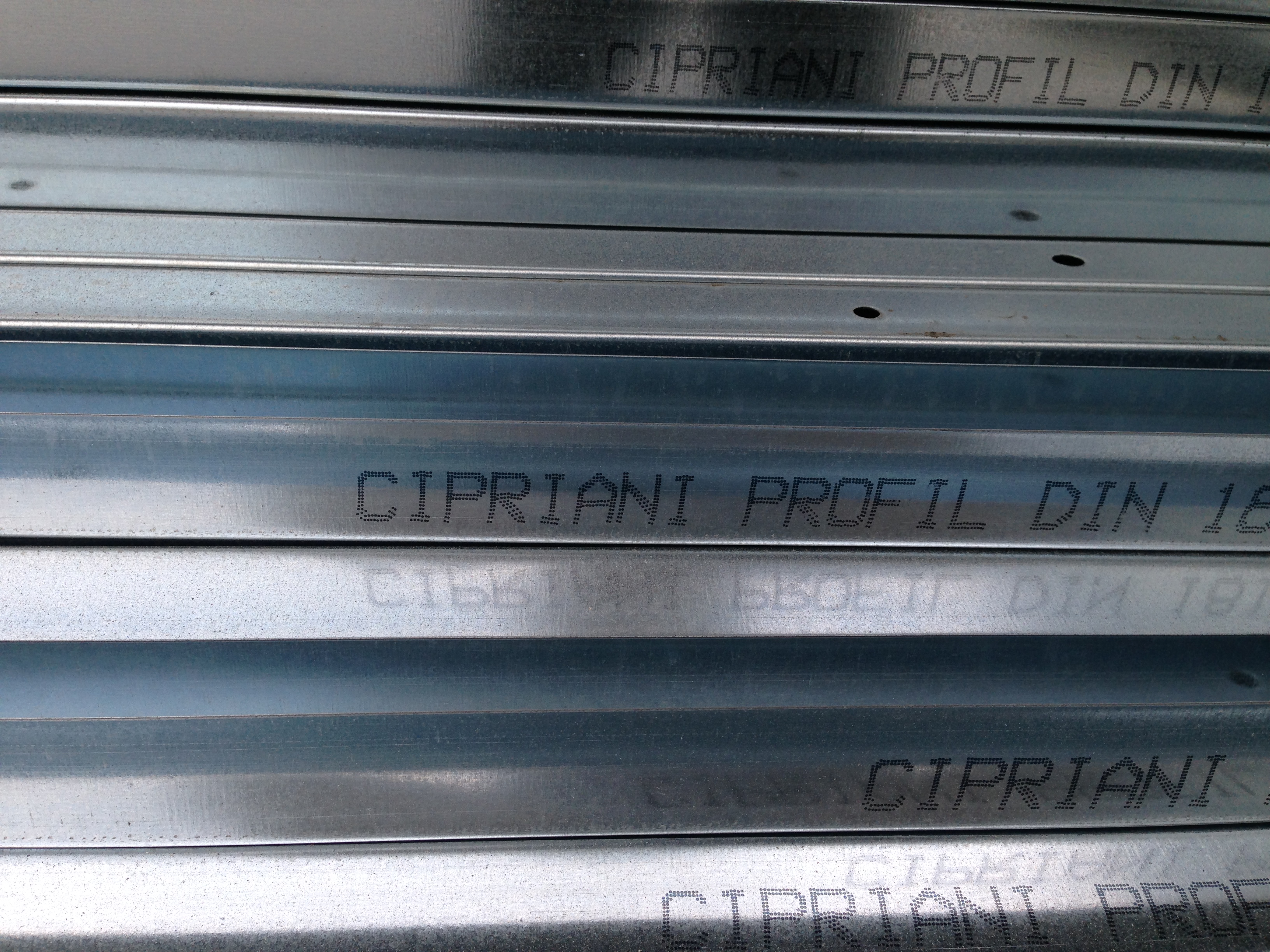 bigmat fratelli colombio magazzino edile showroom finiture arredo bagno savona 